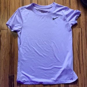 women’s nike tee